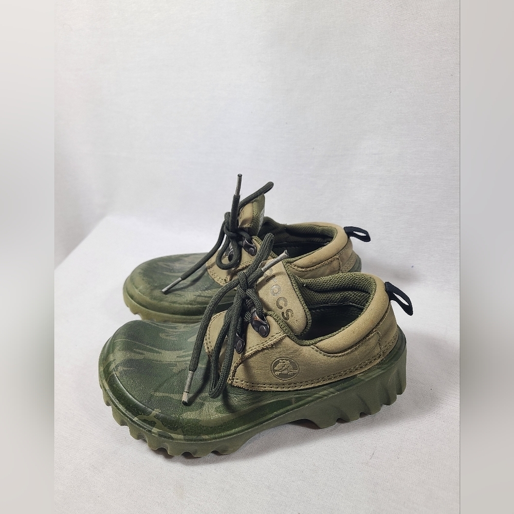 Crocs Axle All Terrain Camo Green Lace Up Duck Boat Clog Shoe Size M 1/W3 Junior